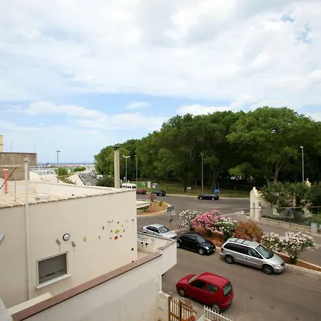 Red Flower House * Otranto